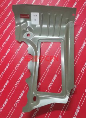 Extenção do painel externo da mão direita da Tesla 1109300-SC-A Ferro 0,35KG