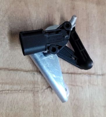 Tesla Model S/X 2012-2021 Sensor de suspensão aérea dianteira esquerda 1027941-00-B