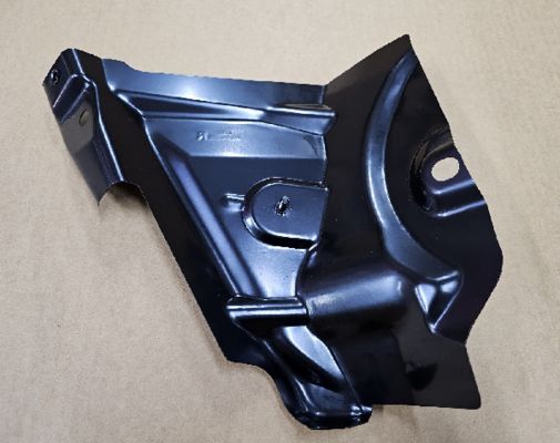 Tesla Modelo Y Mão direita Bracket de asa inferior 32x32x8 Ferro preto