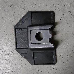 Tesla Model S 2021+ RH Bracket do pára-choque traseiro 130x35x3.5mm