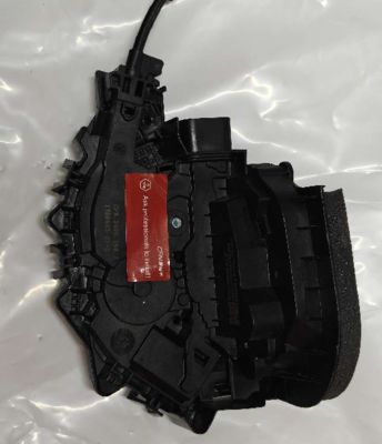 Fechadura da porta direita Tesla Model 3 2023+ 1738946-01-D 33x28x12mm